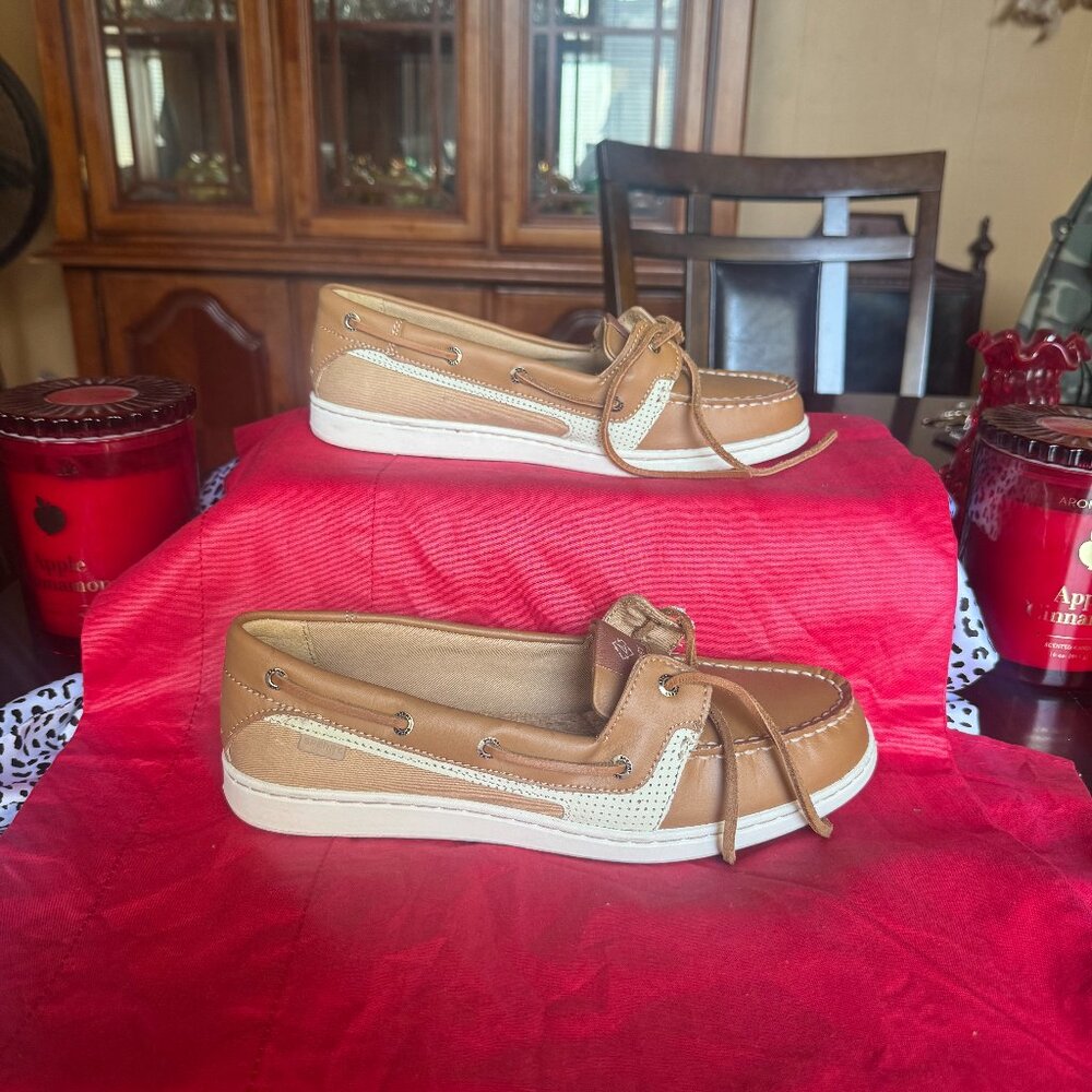 Sperry Women's Tan and Cream Boat Shoes Flats